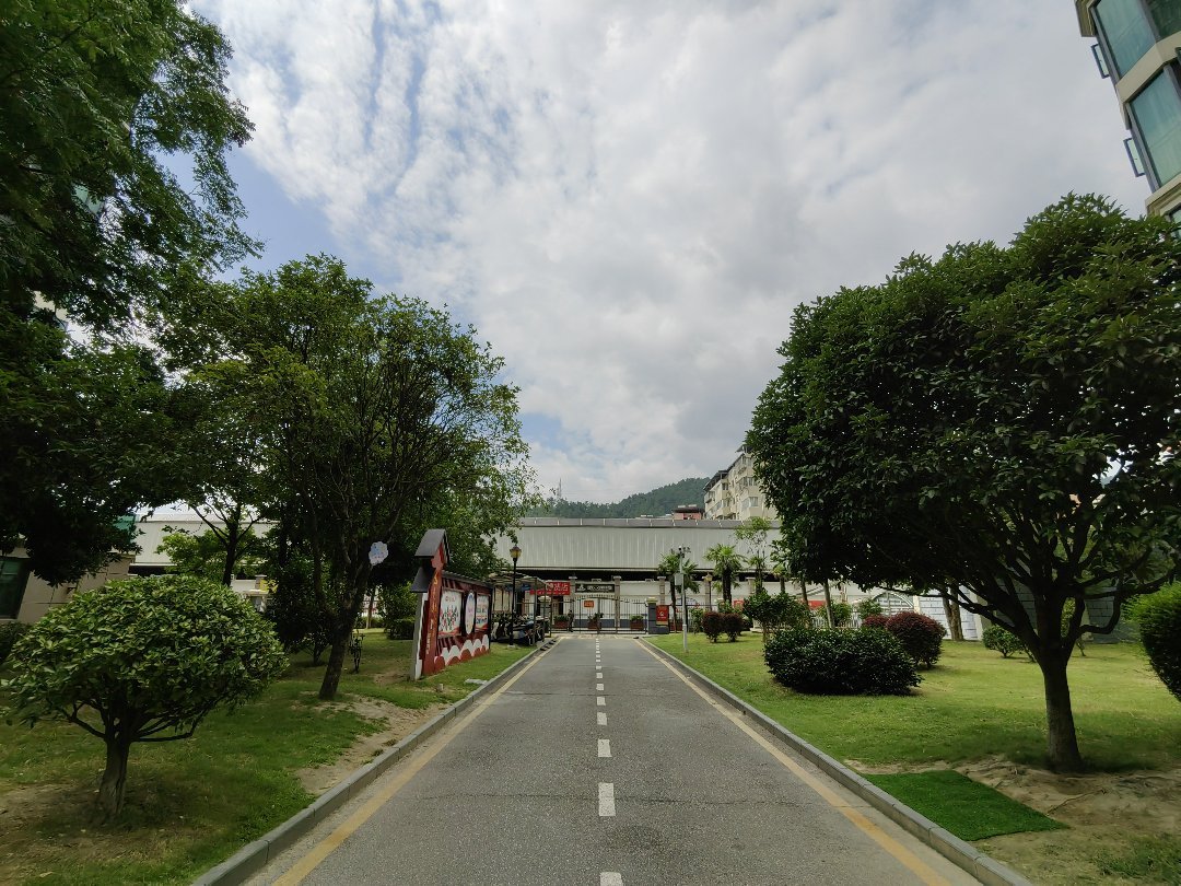 祥安东城国际,白浪中路 铁二处对面祥安东城国际花园周边配套成熟拎包住15