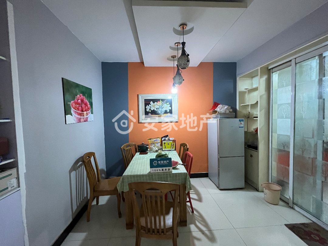 锦绣花城南区,急售!127㎡3室2厅2卫1阳台精装,好房不等人/送地下室8