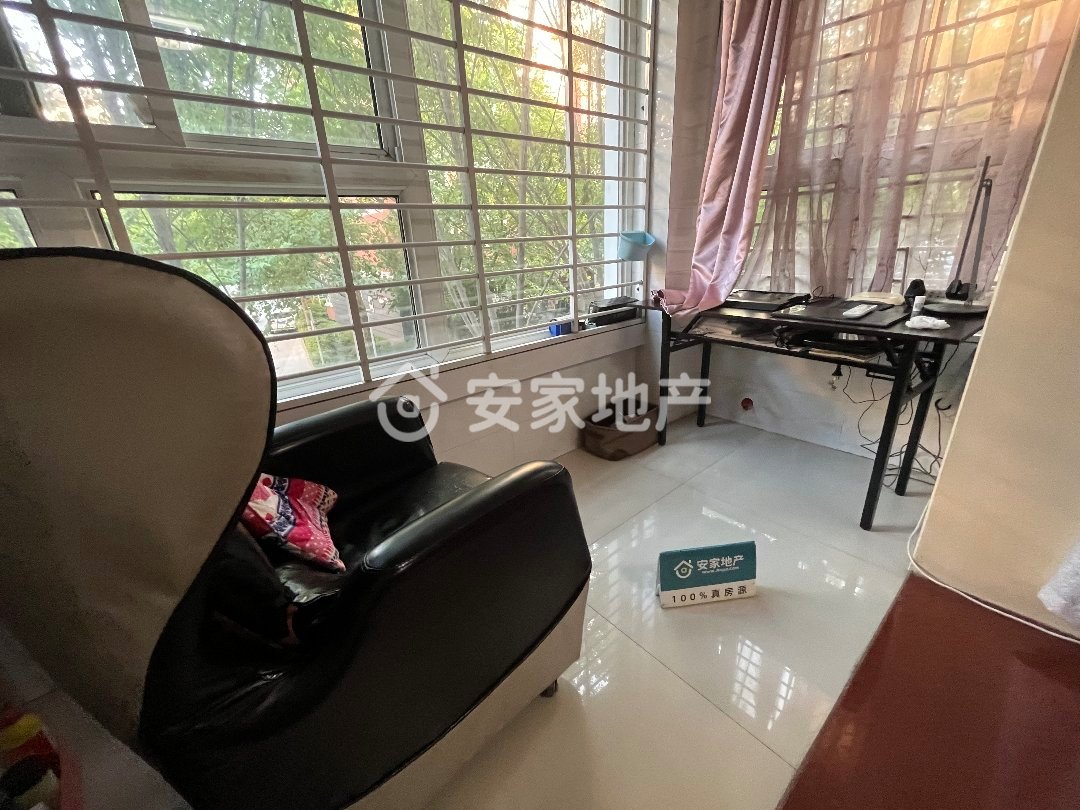 锦绣花城南区,急售!127㎡3室2厅2卫1阳台精装,好房不等人/送地下室4