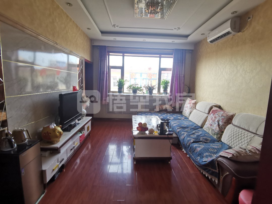 汾矿花苑西区,055小区环境好,两卧一厅,格局好,精装87平,交通方便!1