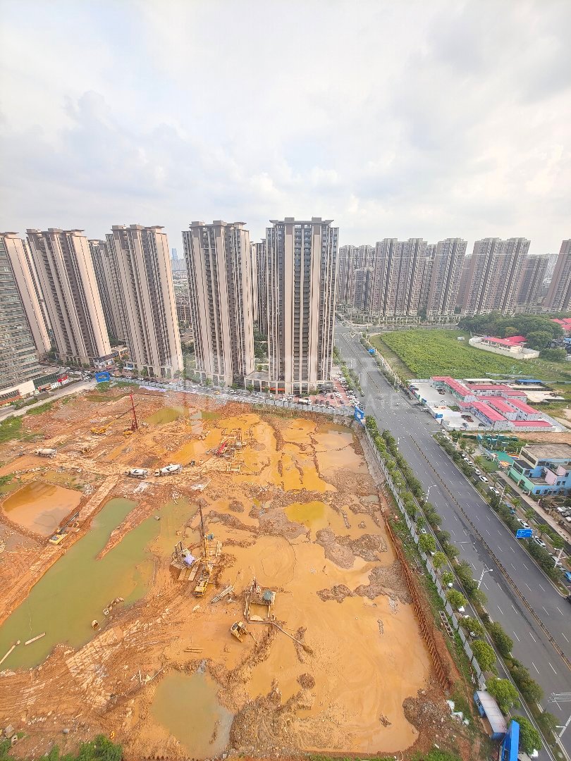 红谷峰尚,红谷峰尚超好的地段,住家舒适13