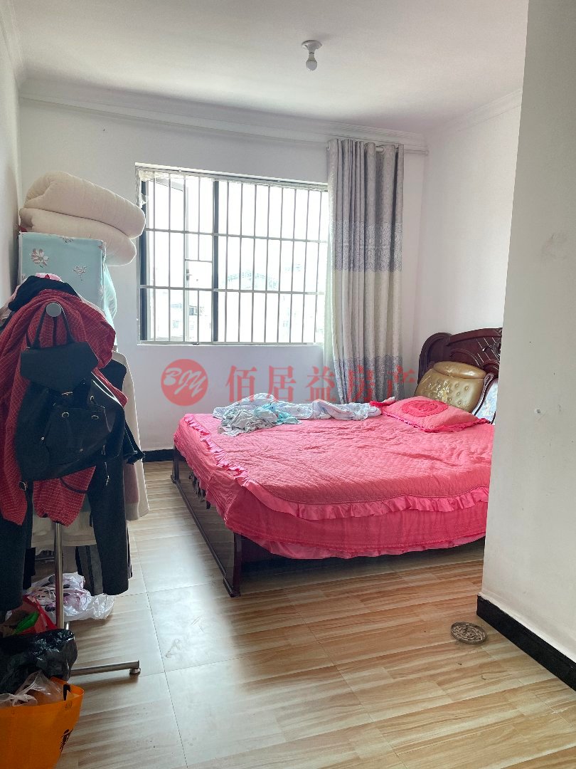 湖湘商贸广场,房东急卖!价格可谈,中等装修2