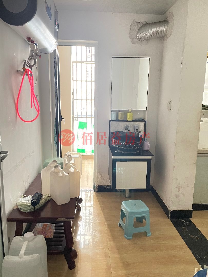 湖湘商贸广场,房东急卖!价格可谈,中等装修3
