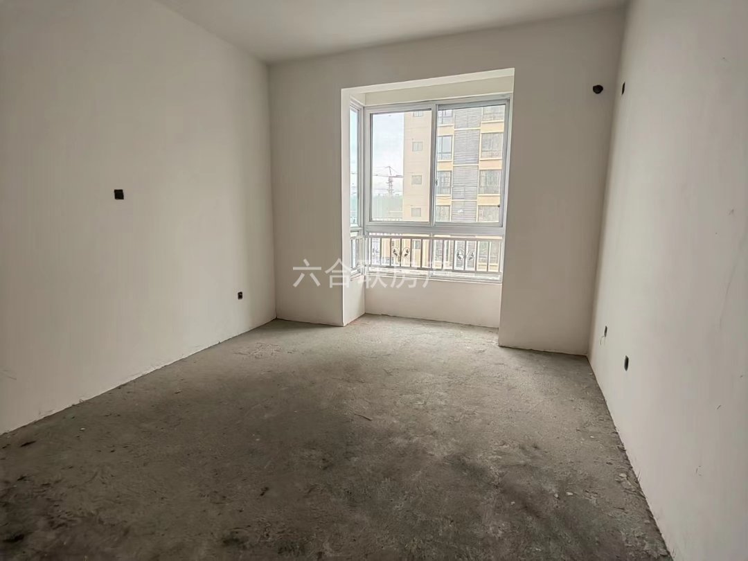 洋州公馆,洋州公馆电梯房,配套齐全,交通便利2