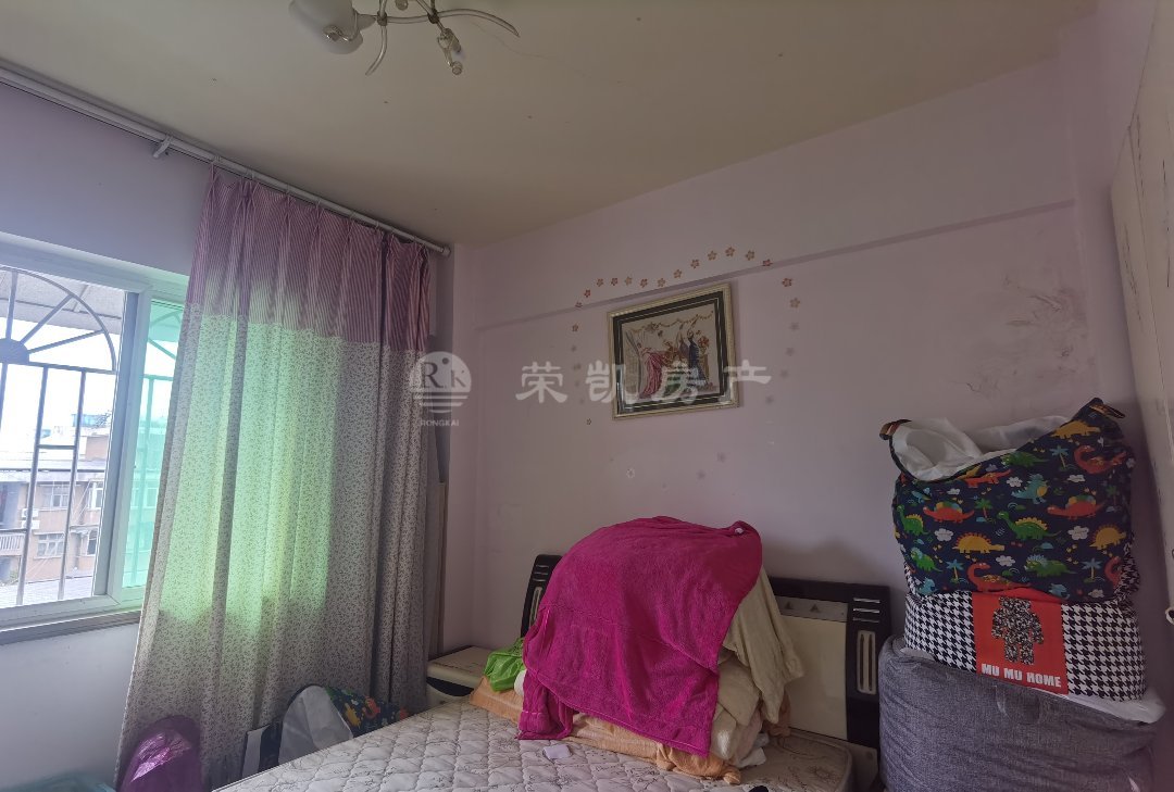 鸿兴商业城,市中心大套三,送屋顶大花园,房东诚心出售6
