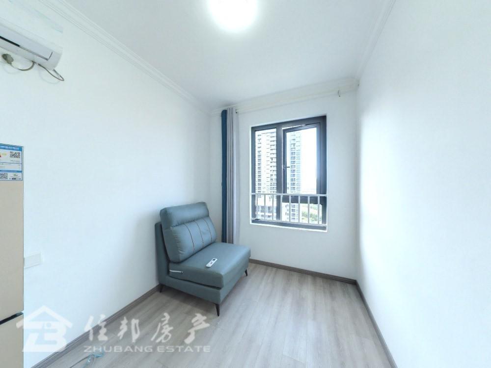 新越锦粼府,经典新越锦粼府4室2厅2卫1阳台!精装修!两证齐全!2
