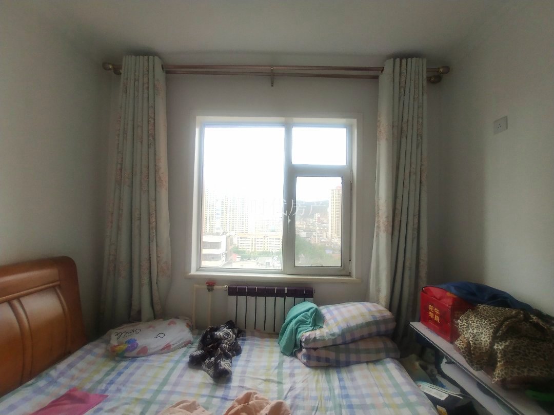 润泽园,两室两厅一卫,精装修,可按揭6