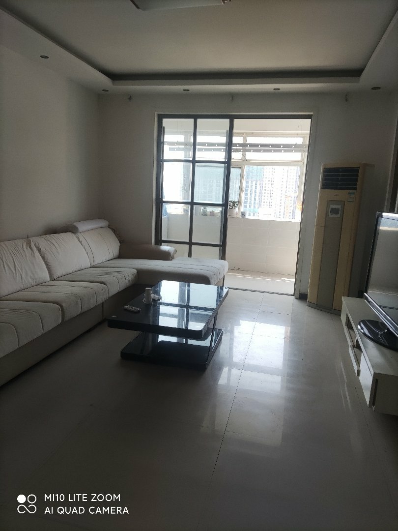 银河花园B区,两居室精装修,房产证马上满五,5