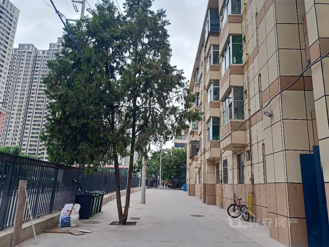农科院家属院,经典2室1厅1卫1阳台东西户全明精装两证齐全10