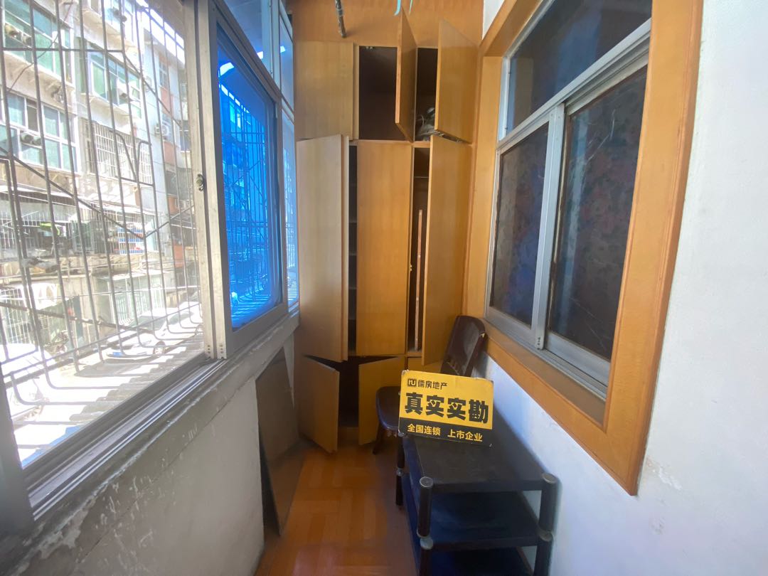 路北小区,路北小区 步梯二楼 拎包住5