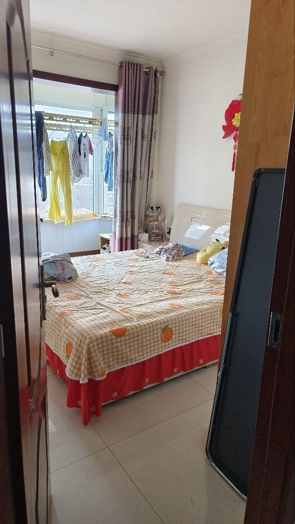 凤凰城,精装修带家具家电,房本满三,包过户2