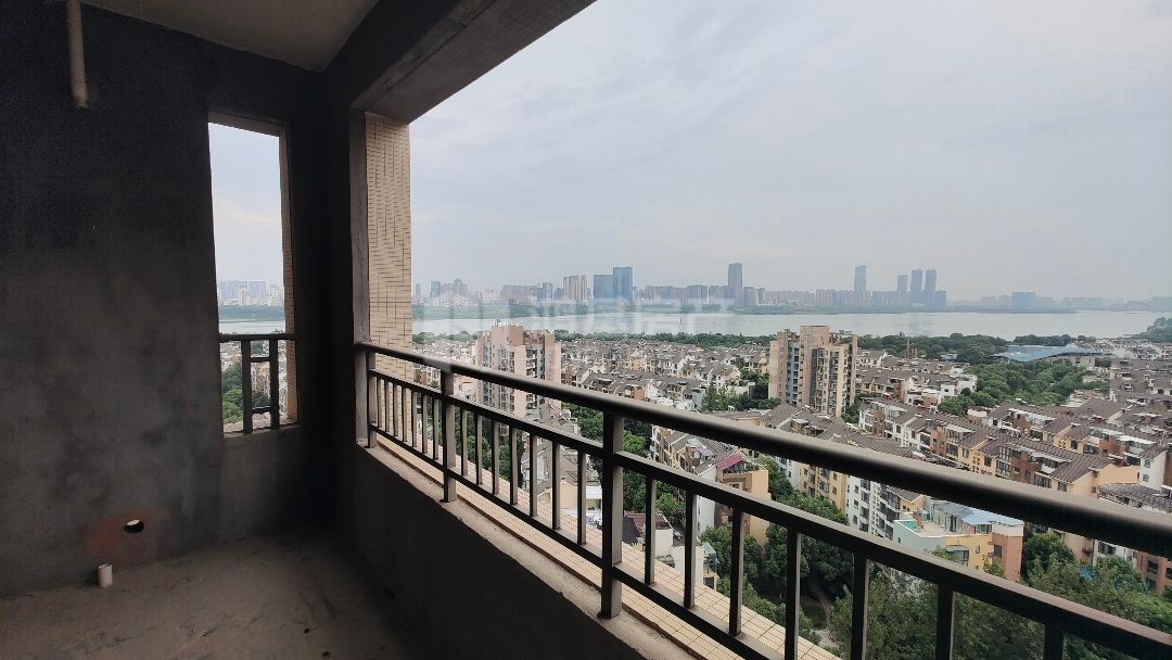 溪湖家园,房东诚心售卖 看房预约 采光充足 户型方正8