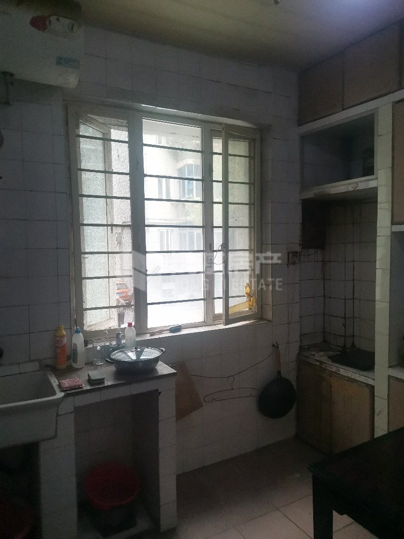 梨园一区,67㎡梨园一区紧邻地铁,公交便利6