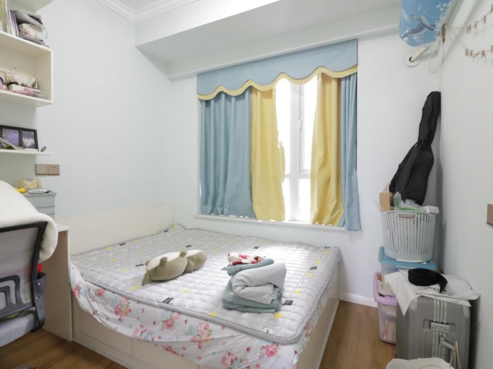 正黄金色领地,市中心,安静小区,4室2厅2卫1阳台普通,房东换房9
