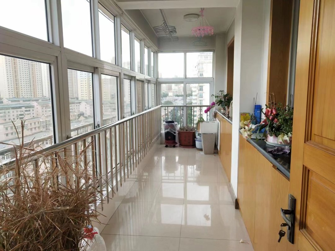 青藏铁路花园,青藏铁路花园四室两厅两卫简单装修集中供暖南北通透可贷款出售11