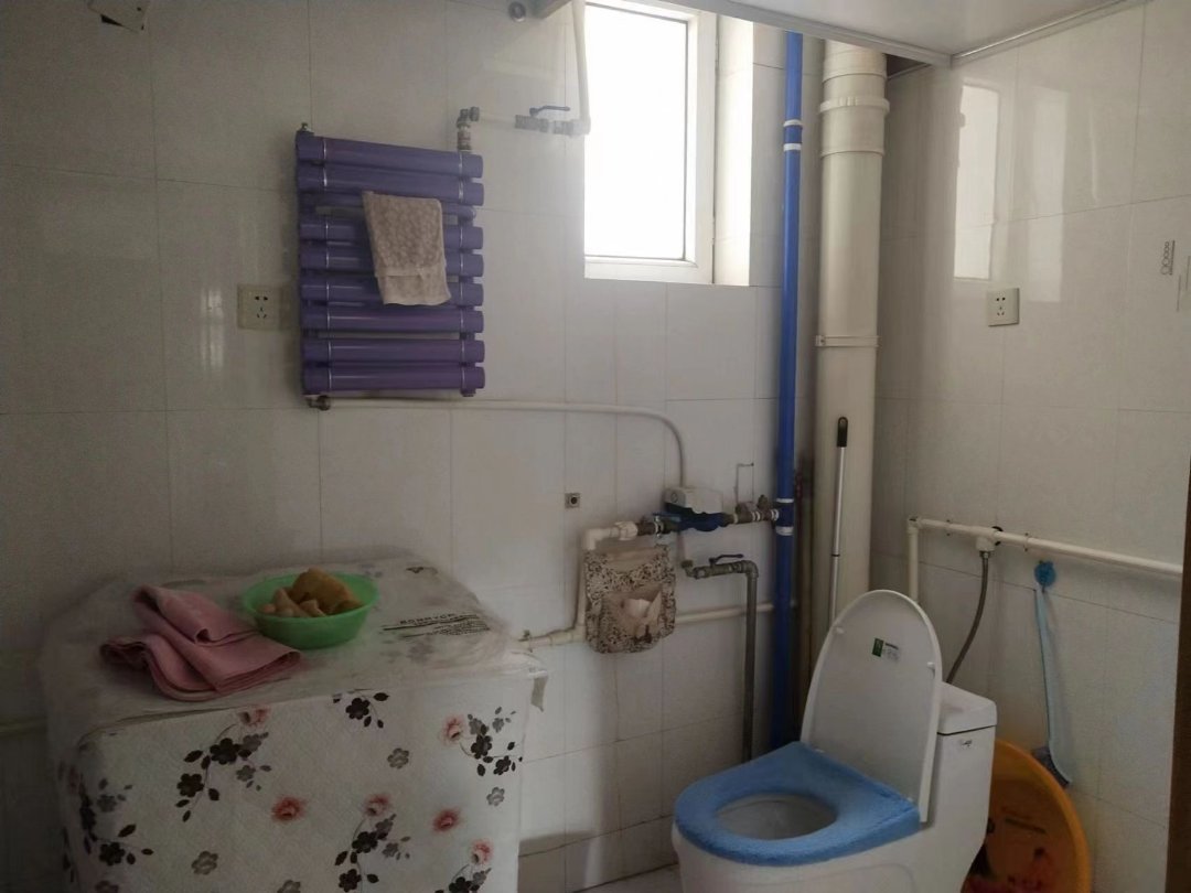 青藏铁路花园,青藏铁路花园四室两厅两卫简单装修集中供暖南北通透可贷款出售3