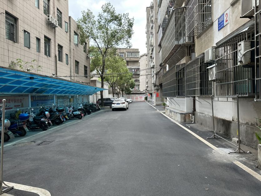 华丽小区,华丽小区 老妇幼旁 生活出行方便 有院子可停车11