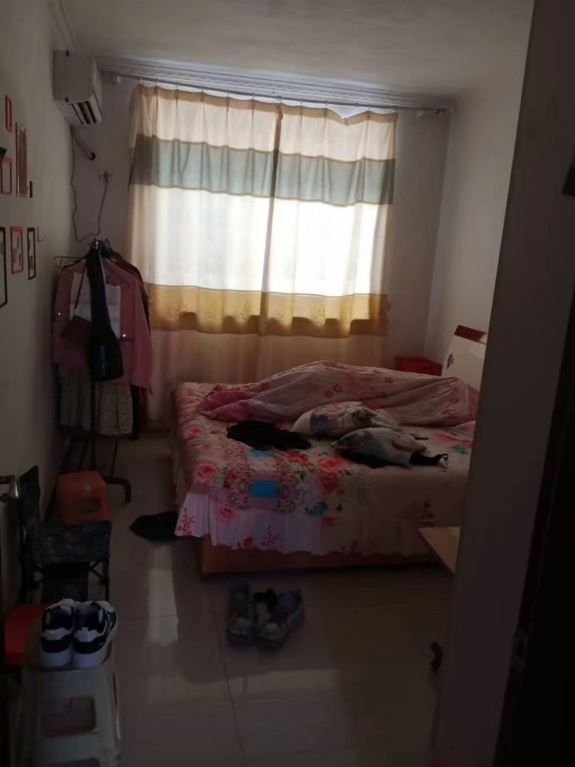 上府苑小区,上府苑 中间楼层 看房随时1