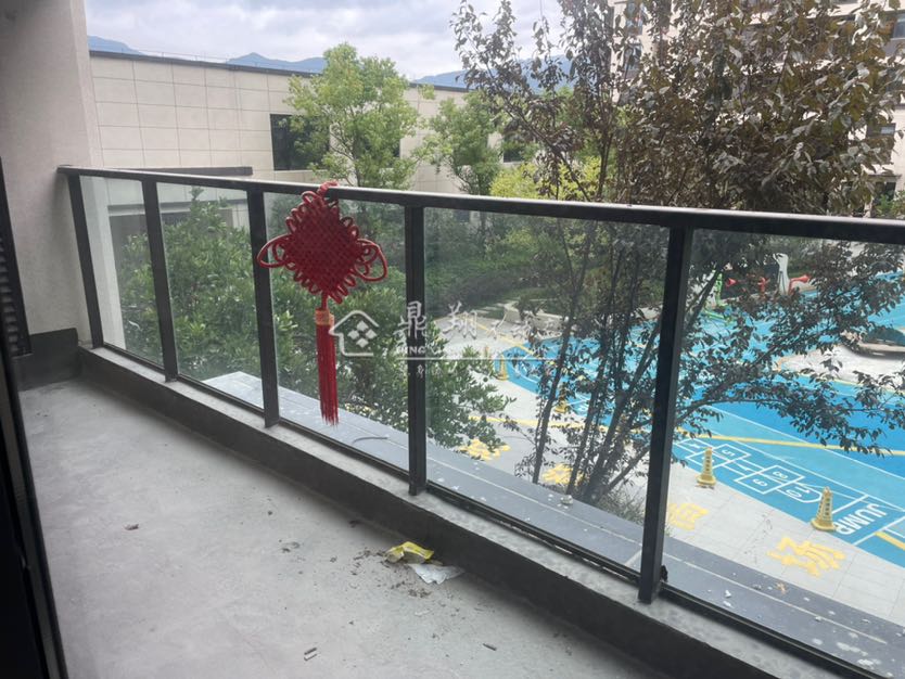 中梁湫水名邸,湫水名邸这套位置好,户型佳,楼层低采光好的3