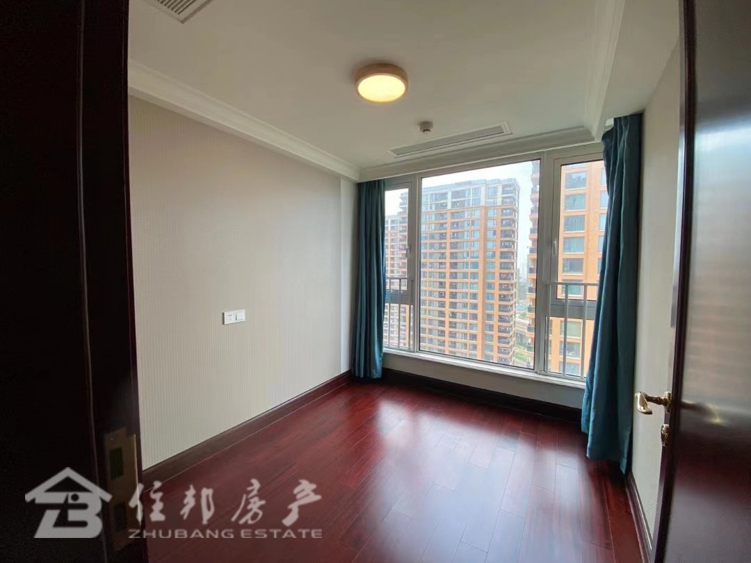 江南名府,目前租出去了 看房方便的5