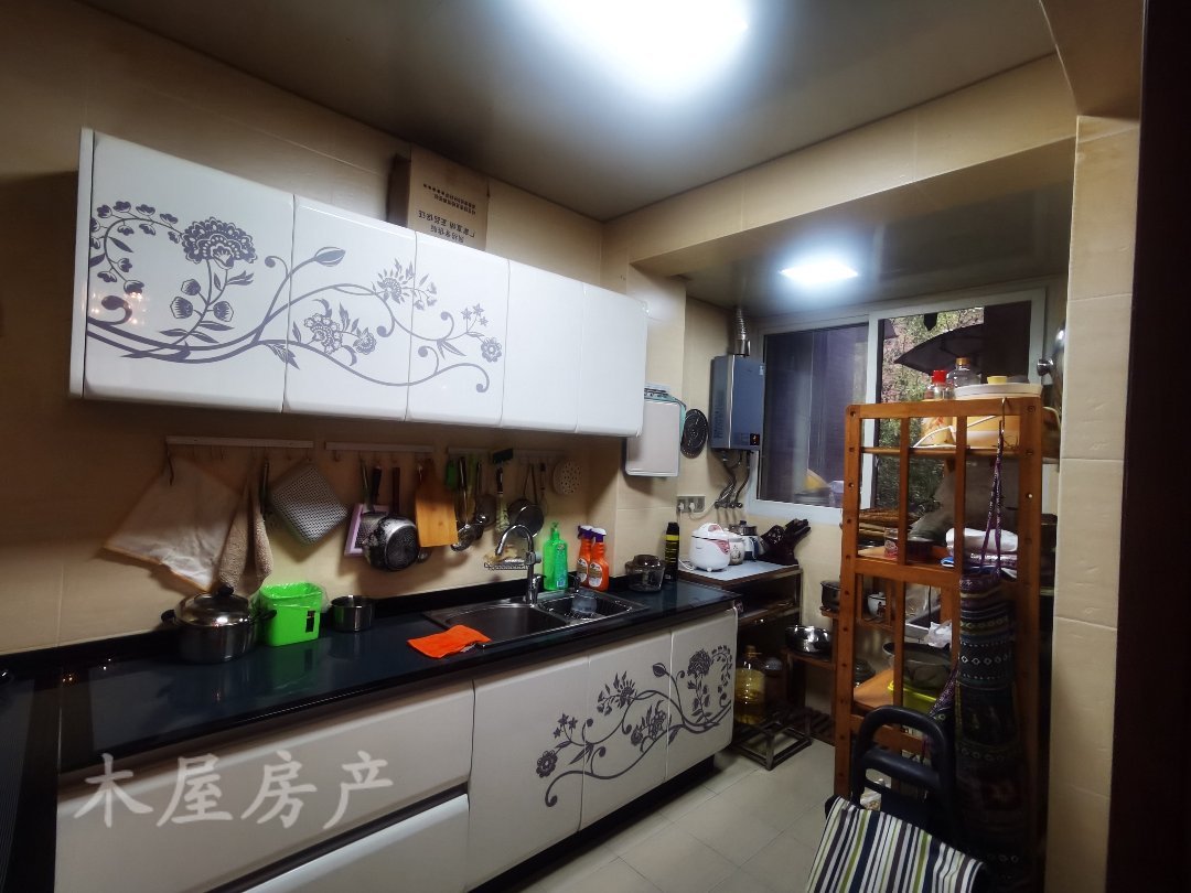 龙湖郡,经典龙湖郡3室2厅2卫1阳台!精装修!两证齐全!1
