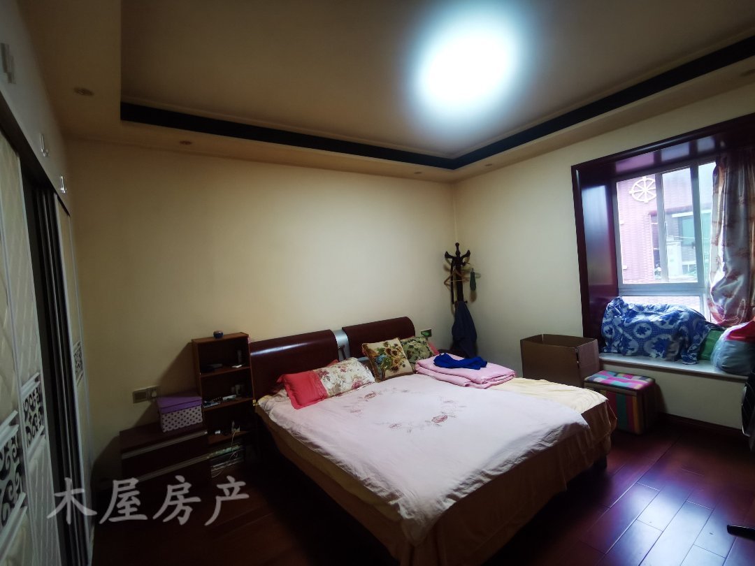 龙湖郡,经典龙湖郡3室2厅2卫1阳台!精装修!两证齐全!10