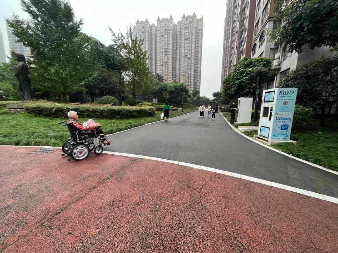 阳光维多利亚,阳光维多利亚周边配套完善,精装 有钥匙带您看8