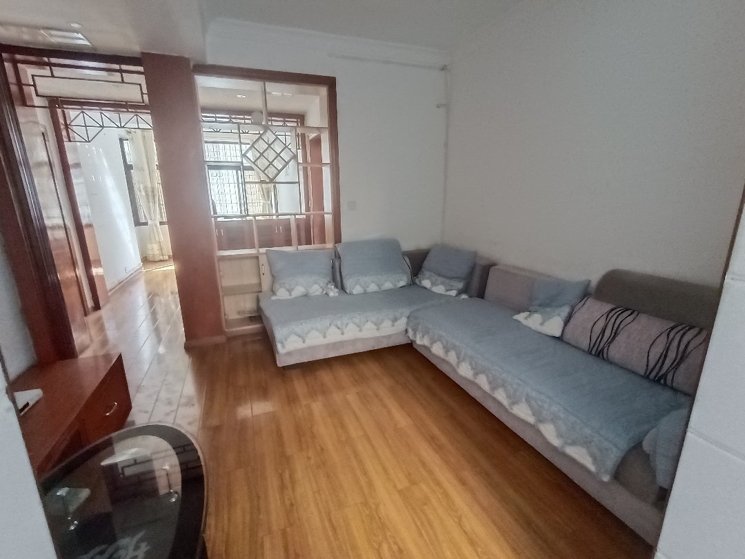 正阳北路工行宿舍,正阳北路工行大楼四楼精装修带家具家电,免费停车,可以改三室5