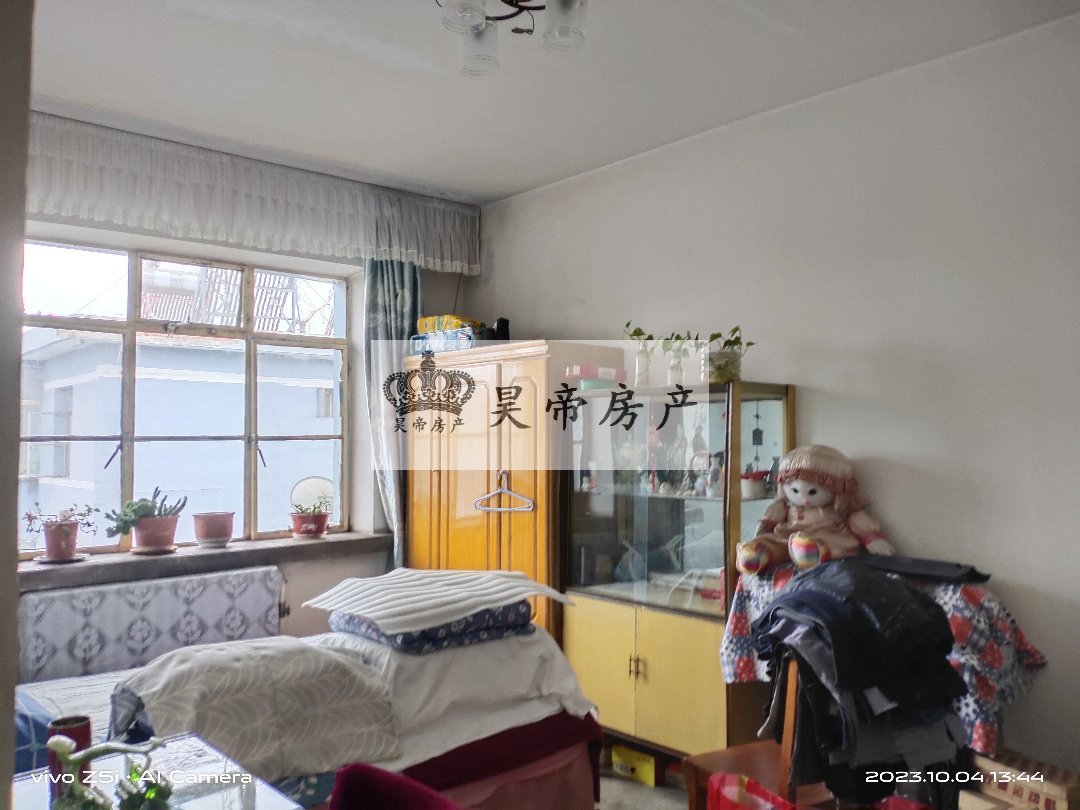 冶炼厂家属院,四龙路冶炼厂家属院一小八中附近可租可售出行方便地段繁华采光好1