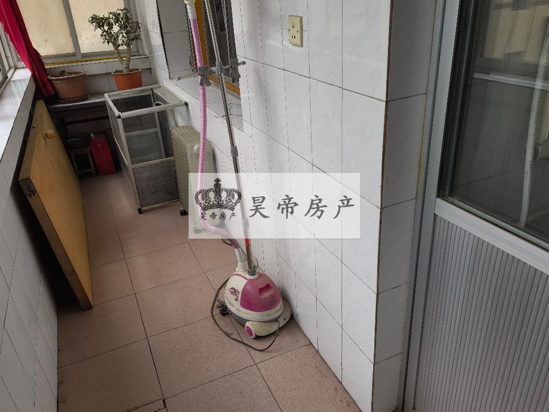 安泰家园,安泰家园 卫生间带窗户,东西通透,房子出租中,看房提前约5