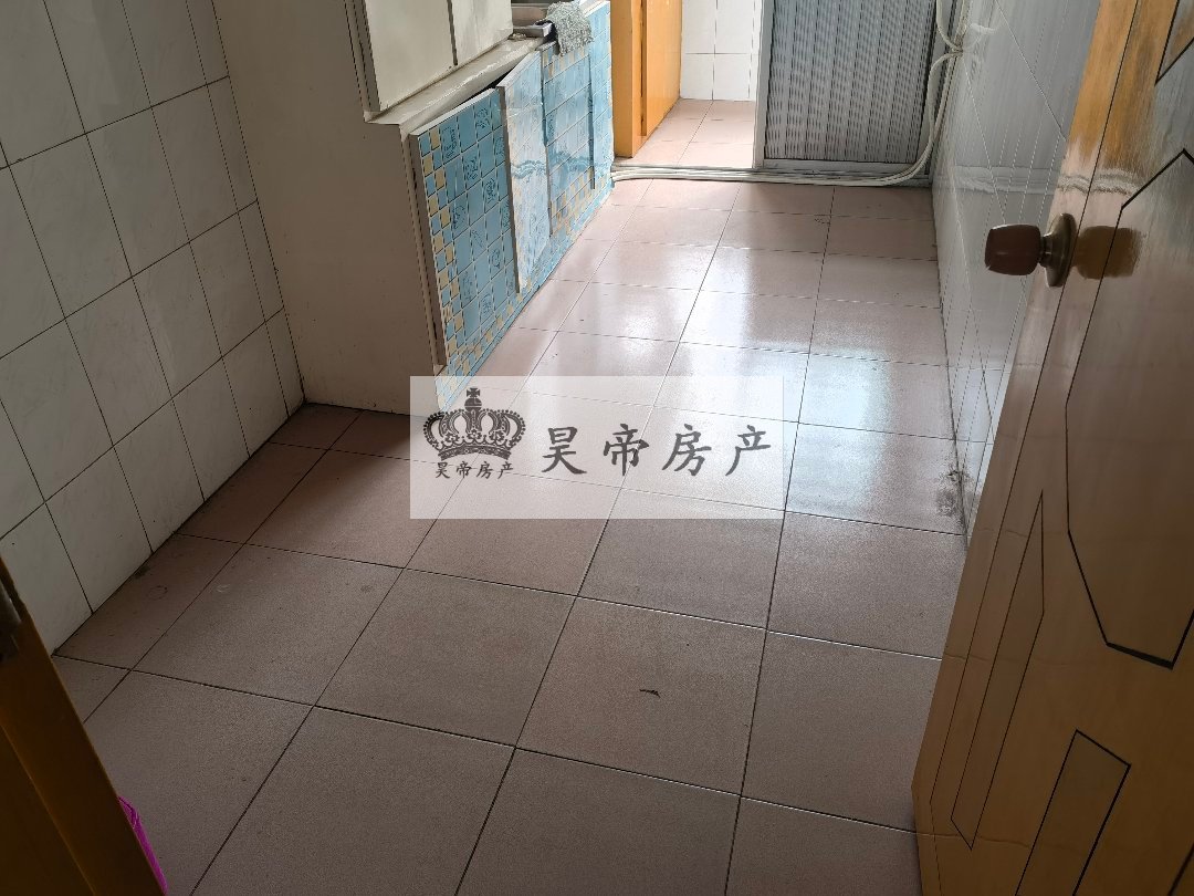 安泰家园,安泰家园 卫生间带窗户,东西通透,房子出租中,看房提前约8