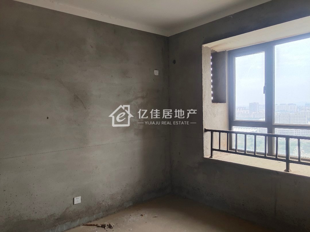 万汇城,新体育场附近万汇城,一梯一户大四室,全天采光!6