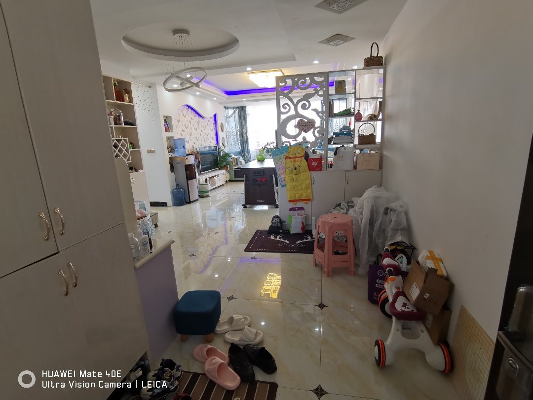 天羿栖凤苑,天羿栖凤苑,三室两厅一厨一卫,带楼顶花园,简单装修,117平11