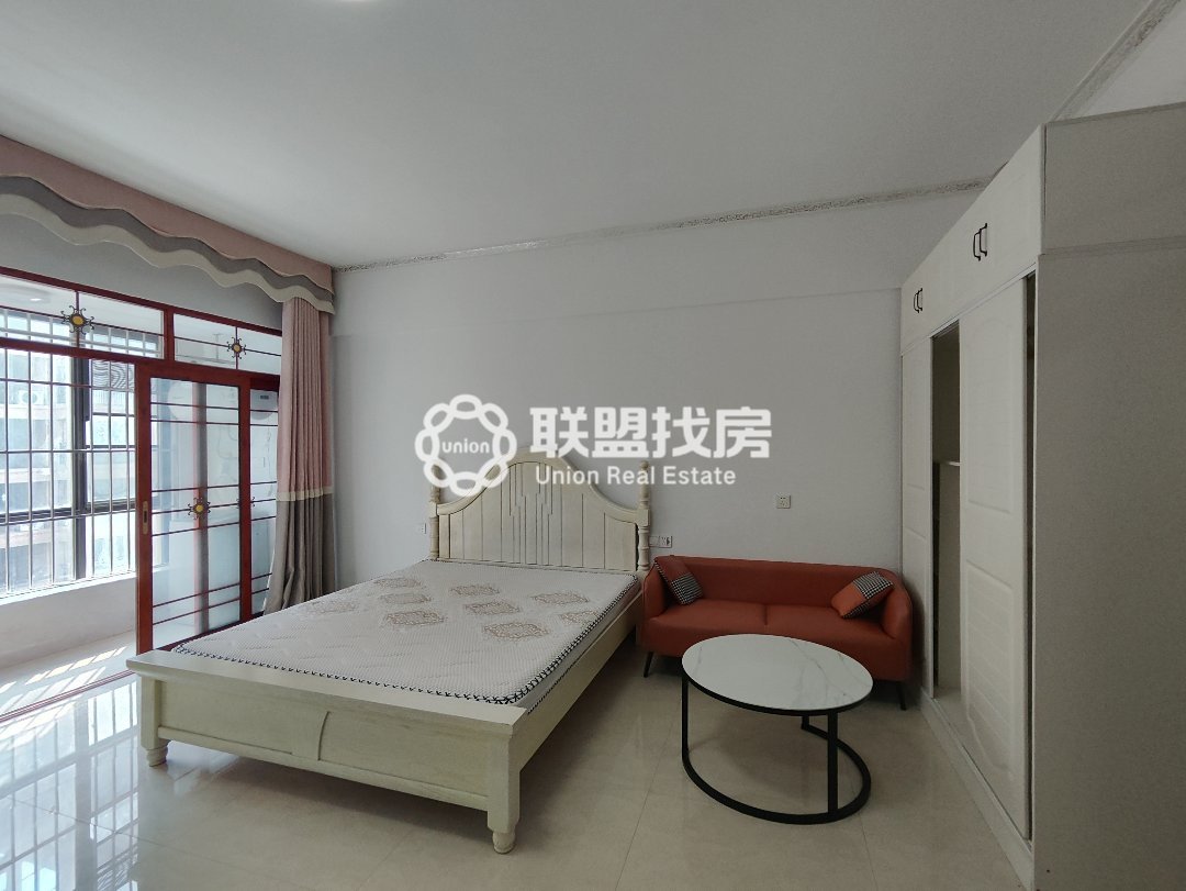 联邦太古,广场周边联邦太古精装大单间出售,拎包入住,带租出售!4