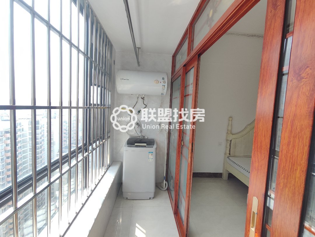 联邦太古,广场周边联邦太古精装大单间出售,拎包入住,带租出售!9