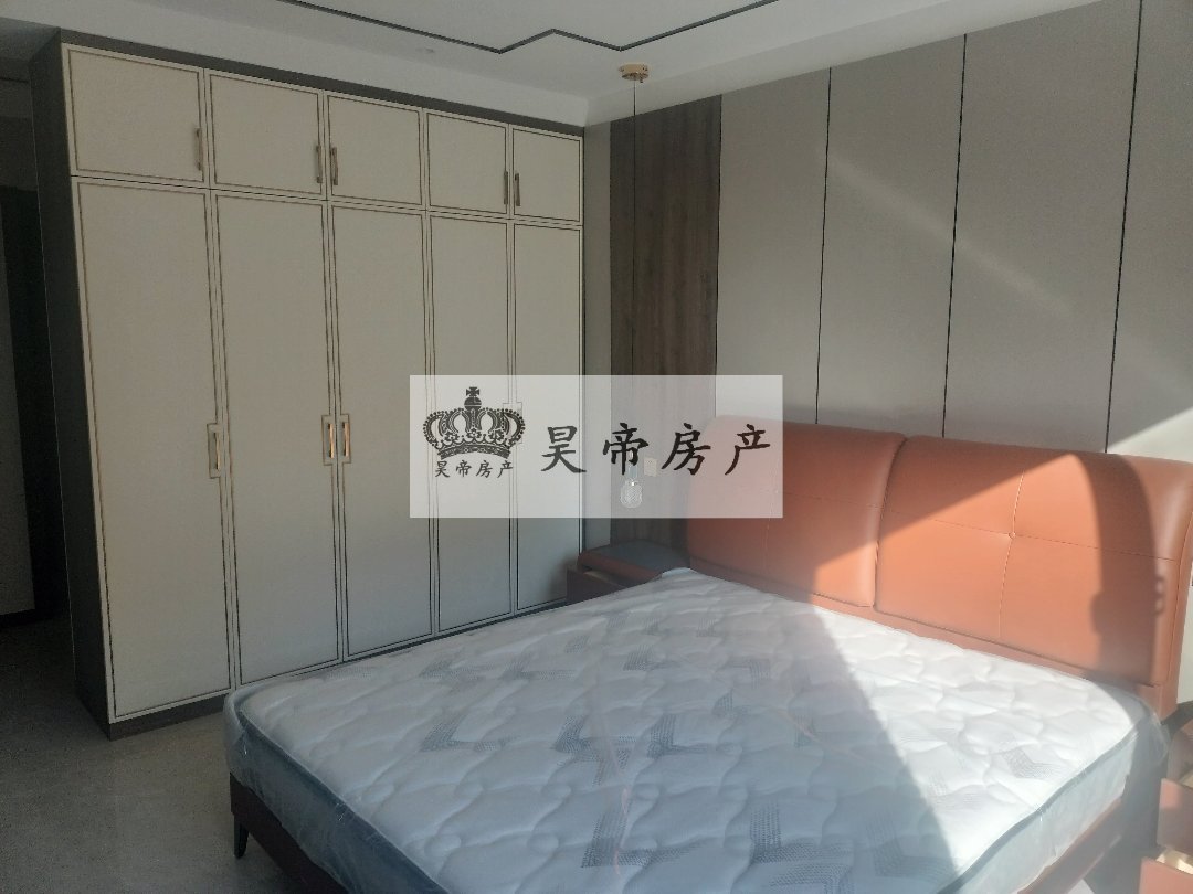 银时代北区,银时代北区,四室两厅三卫南北通透,精装修,带车位,储藏间9