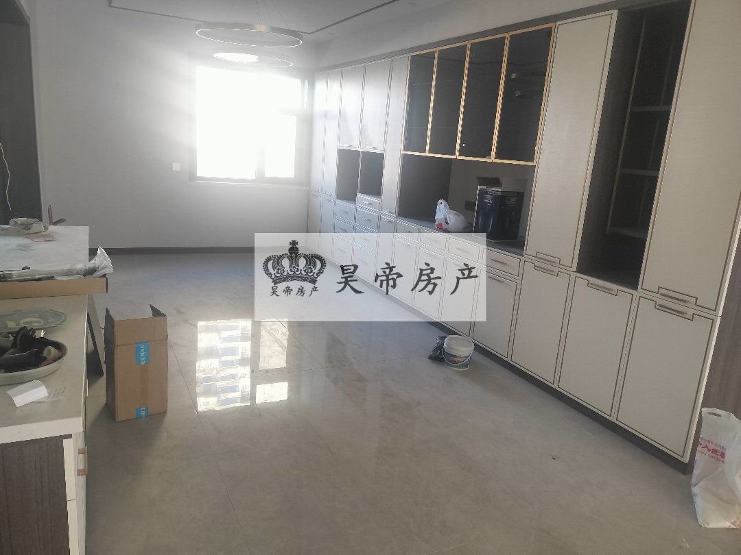 银时代北区,银时代北区,四室两厅三卫南北通透,精装修,带车位,储藏间2