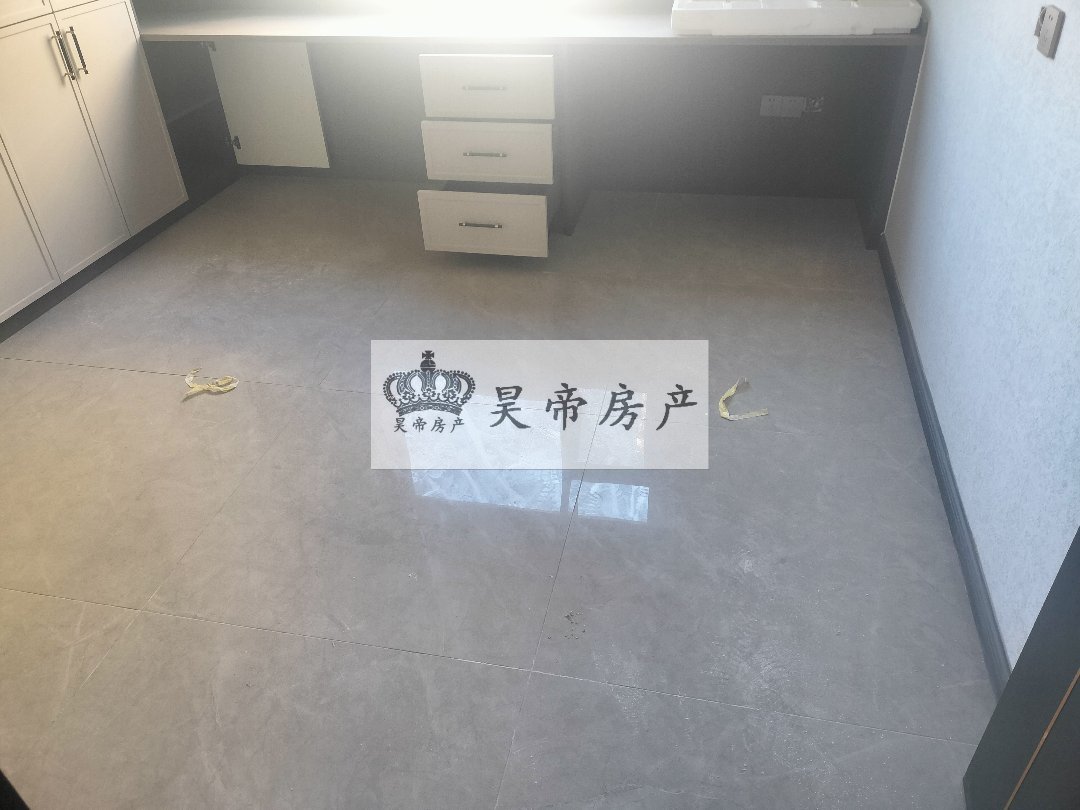 银时代北区,银时代北区,四室两厅三卫南北通透,精装修,带车位,储藏间4