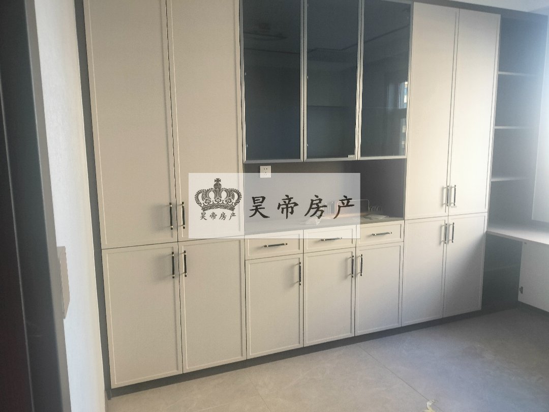 银时代北区,银时代北区,四室两厅三卫南北通透,精装修,带车位,储藏间5