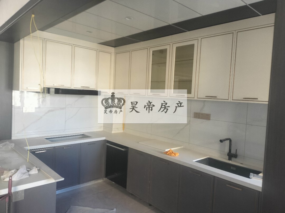 银时代北区,银时代北区,四室两厅三卫南北通透,精装修,带车位,储藏间8