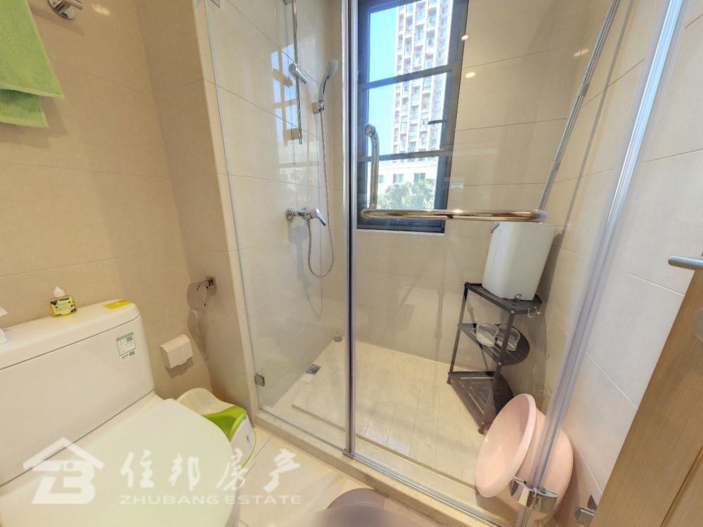 融创望海潮,4室1厅2卫2阳台130.4㎡,阔绰客厅,超大阳台8