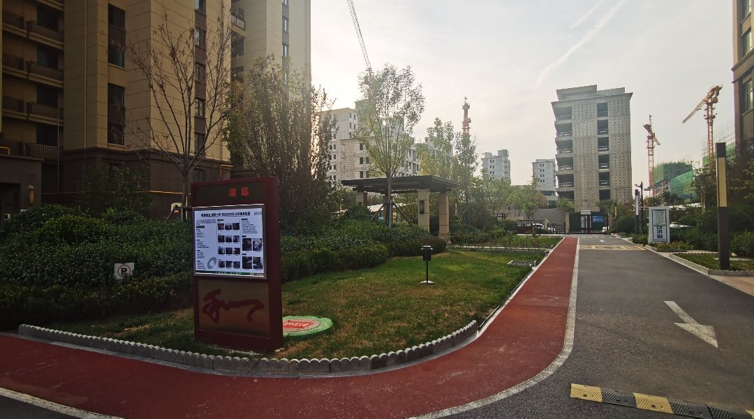 湖邸小区,湖邸小区104㎡2室2厅1卫1阳台毛坯南北,好房出售15