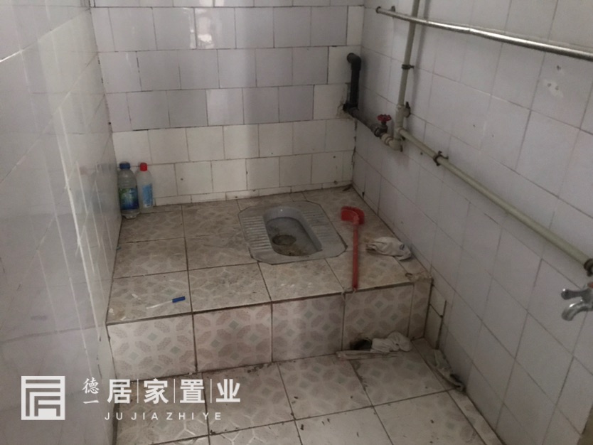 外贸局住宿局,二中附近 单位小区两房诚心出售8