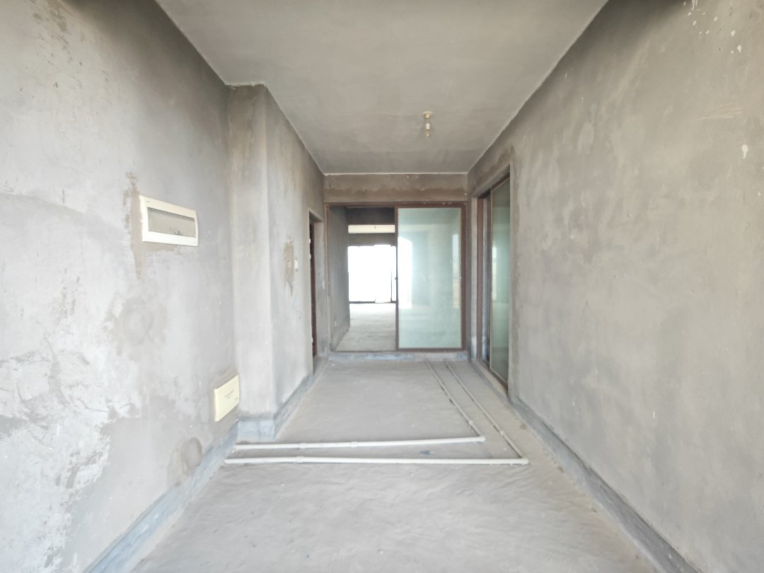 南疆坤城,全新毛坯房,诚心出售6