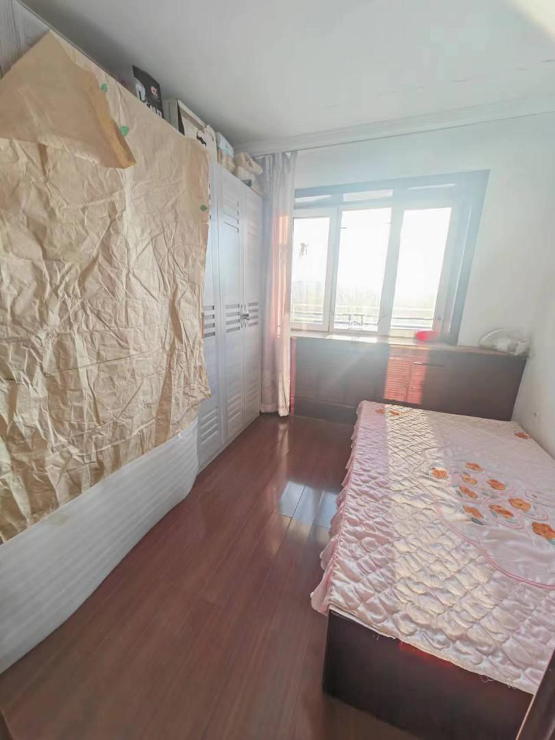 东方花园,东方花园14万元66㎡2室1厅1卫1阳台普通,多条公交经过6
