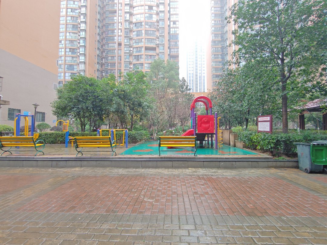 南洋国际,南洋国际电梯中层精装四室两厅一卫双大阳台只要毛坯价北京路安家15