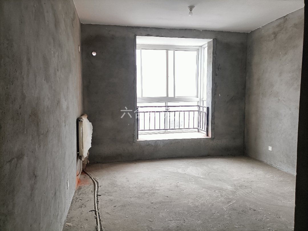 洋州明珠,明珠小区,三室两厅两卫,中楼层,低于市场价3