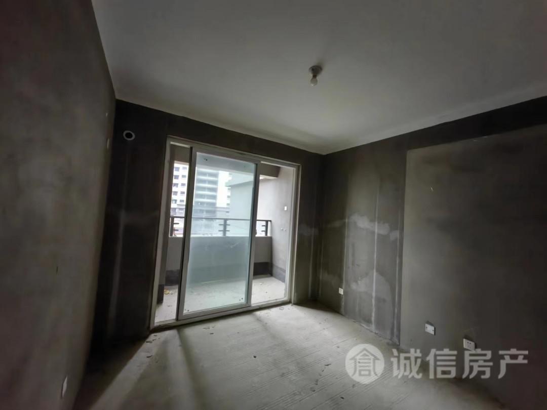 薛园西区,薛园西区毛坯三室两厅两卫双阳台东边户大型社区繁华地段雪枫十一4