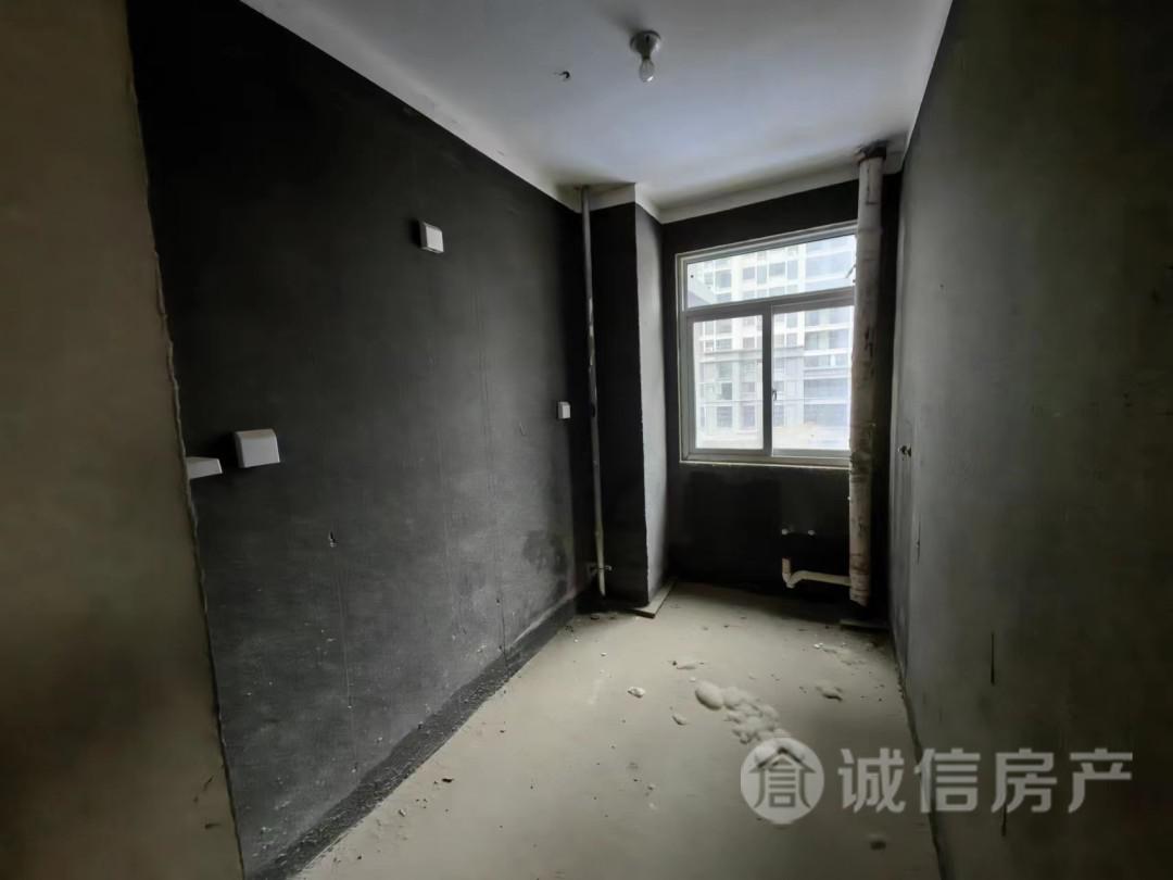 薛园西区,薛园西区毛坯三室两厅两卫双阳台东边户大型社区繁华地段雪枫十一9