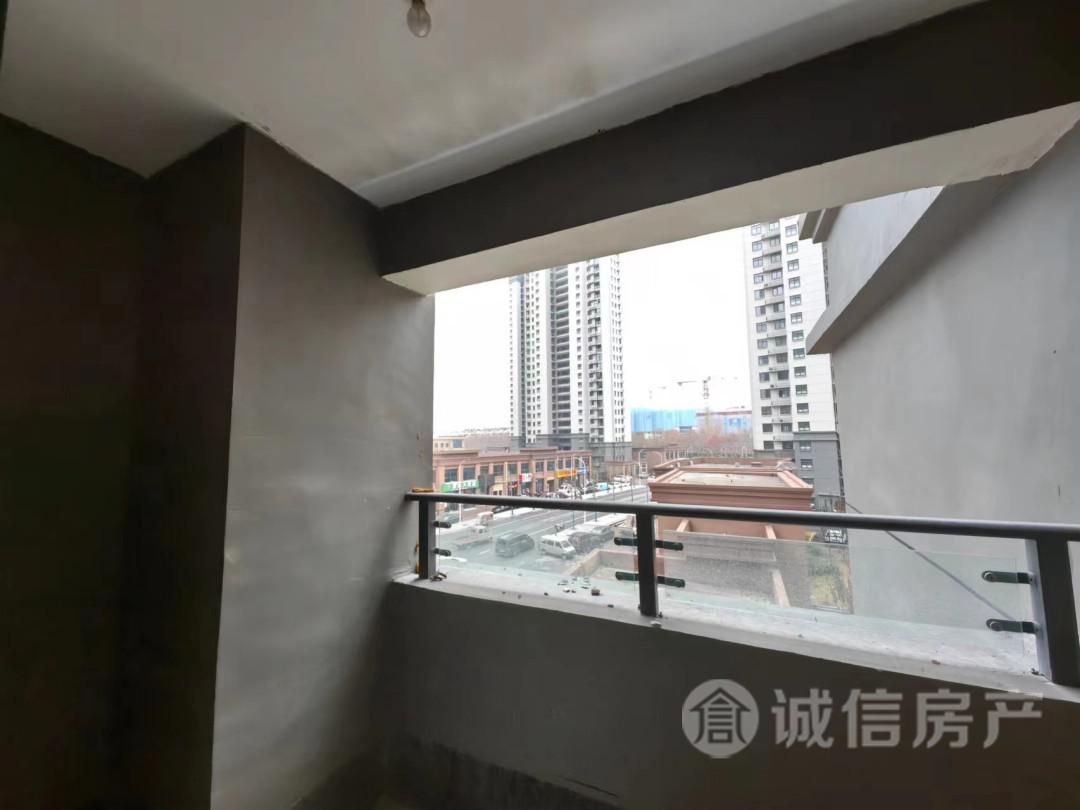 薛园西区,薛园西区毛坯三室两厅两卫双阳台东边户大型社区繁华地段雪枫十一10